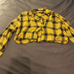 Yellow plaid cropped button up